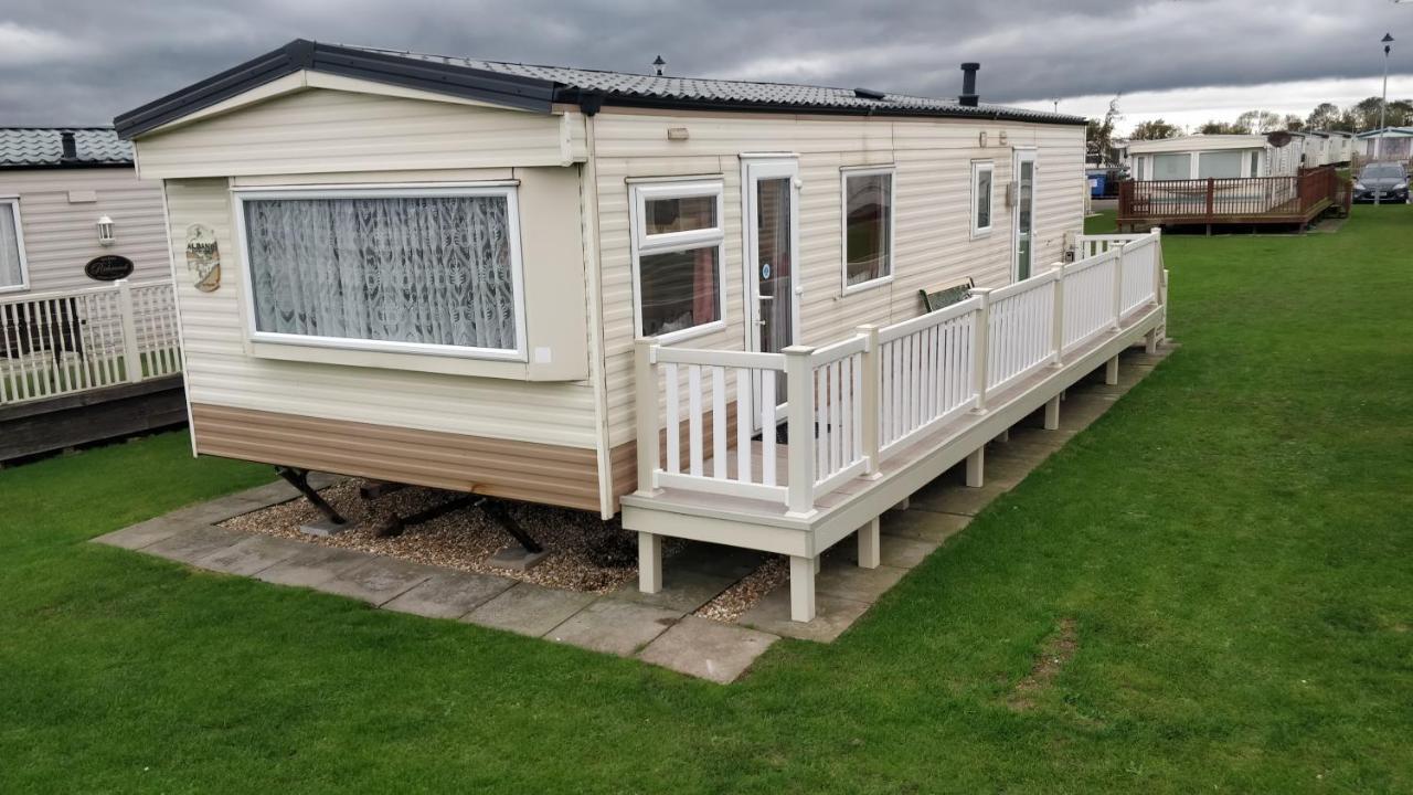 Appartamento 6 Berth Heated On The Chase Skegness Esterno foto